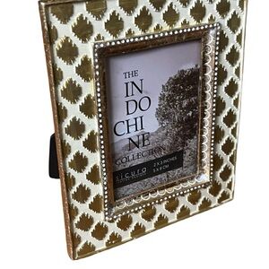 NWT Sicura Ivory and Gold frame